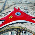Ferrari-élménypark a sivatagban: hullámvasút 240 kilométerrel