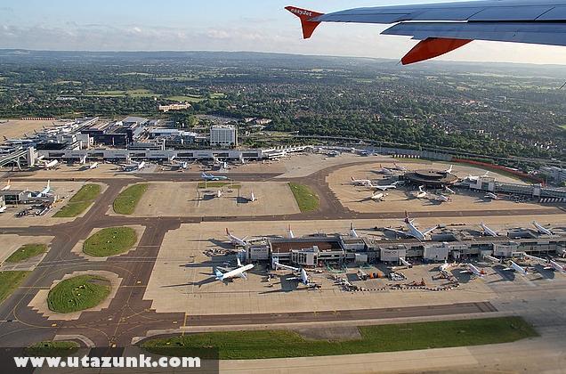 Gatwick Airport, Easy Jet leszállás