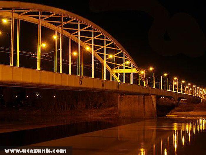 A szegedi Belvárosi híd éjszaka