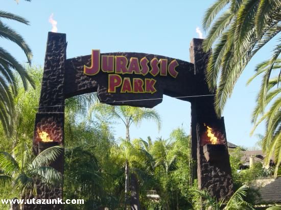 A Jurassic Park bejárata az Universal Stúdióban