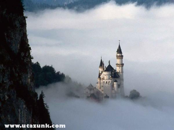 Fairy Tale Fantasy, Neuschwanstein Castle, Bavaria, Németország
