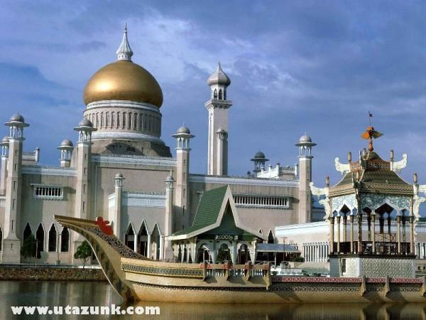 Omar Ali Saifuddin Mosque, Brunei